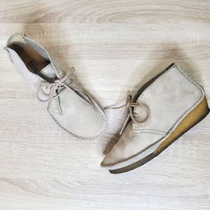 Clarks Tan Suede High Wallabee Shoes, Size 6.5